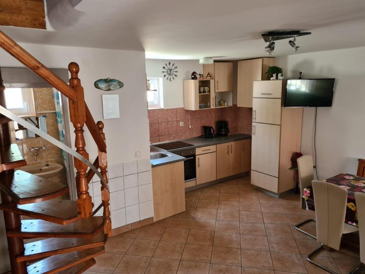 Apartments Tuka Near The Beach Vir Bagian luar foto