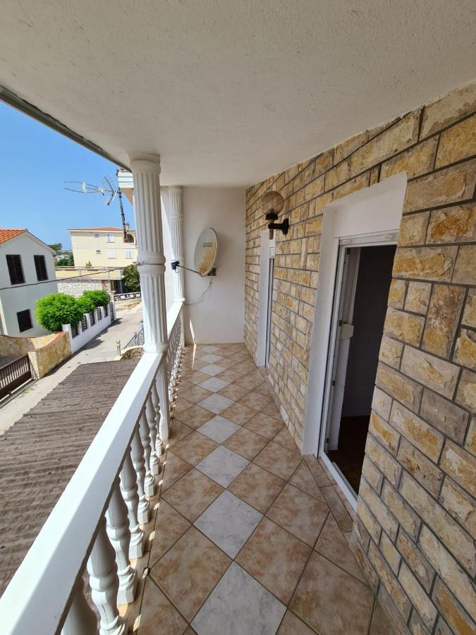 Apartments Tuka Near The Beach Vir Bagian luar foto